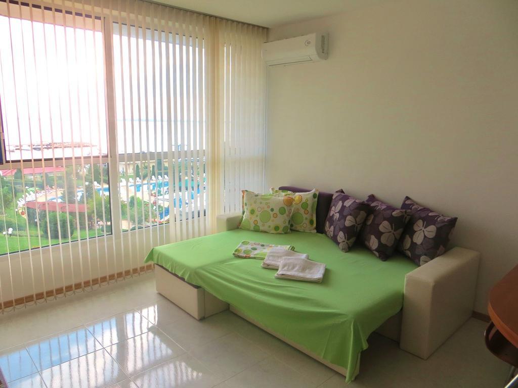 Holiday Apartment In Riviera Complex Święty Włas Pokój zdjęcie